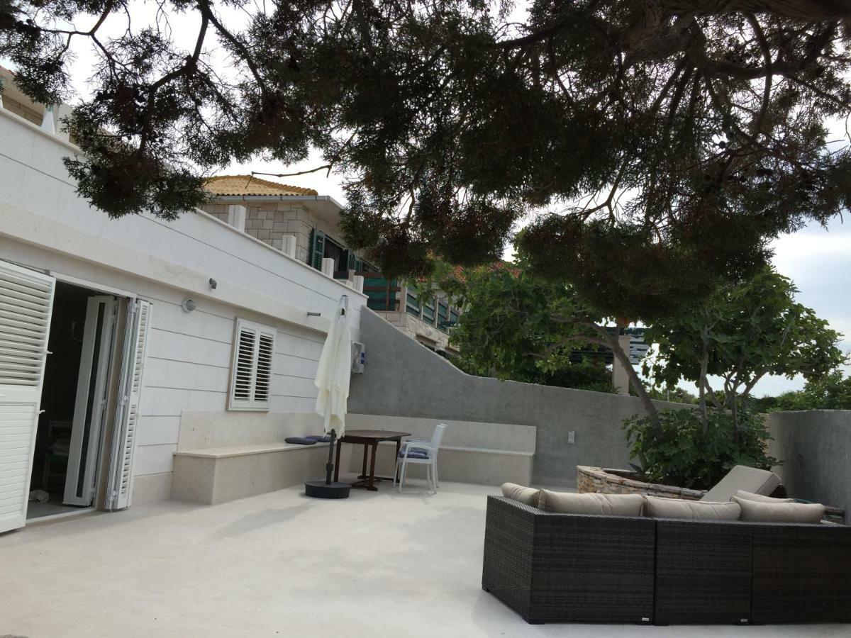 Ferienwohnung Fig Tree Povlja  Exterior foto